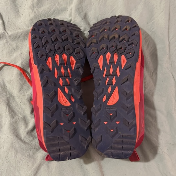 Women’s Altra Lone Peak 7 size 6 red/orange in very good condition - Picture 5 of 5